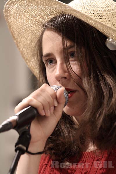 ARLT - 2012-09-07 - PARIS - Boutique Agnes B. - 